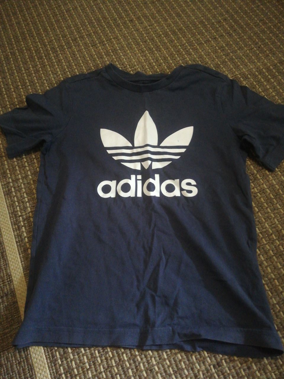 Adidas t paita koko 122