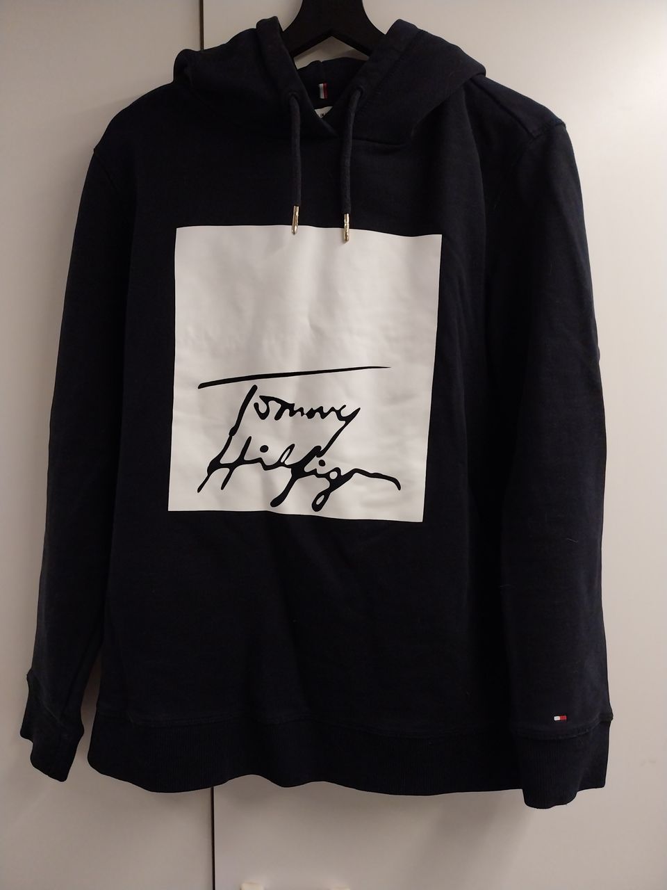 Tommy hilfiger huppari