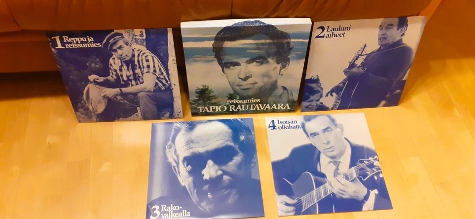 LP-levyjä Rautavaara ja Virta