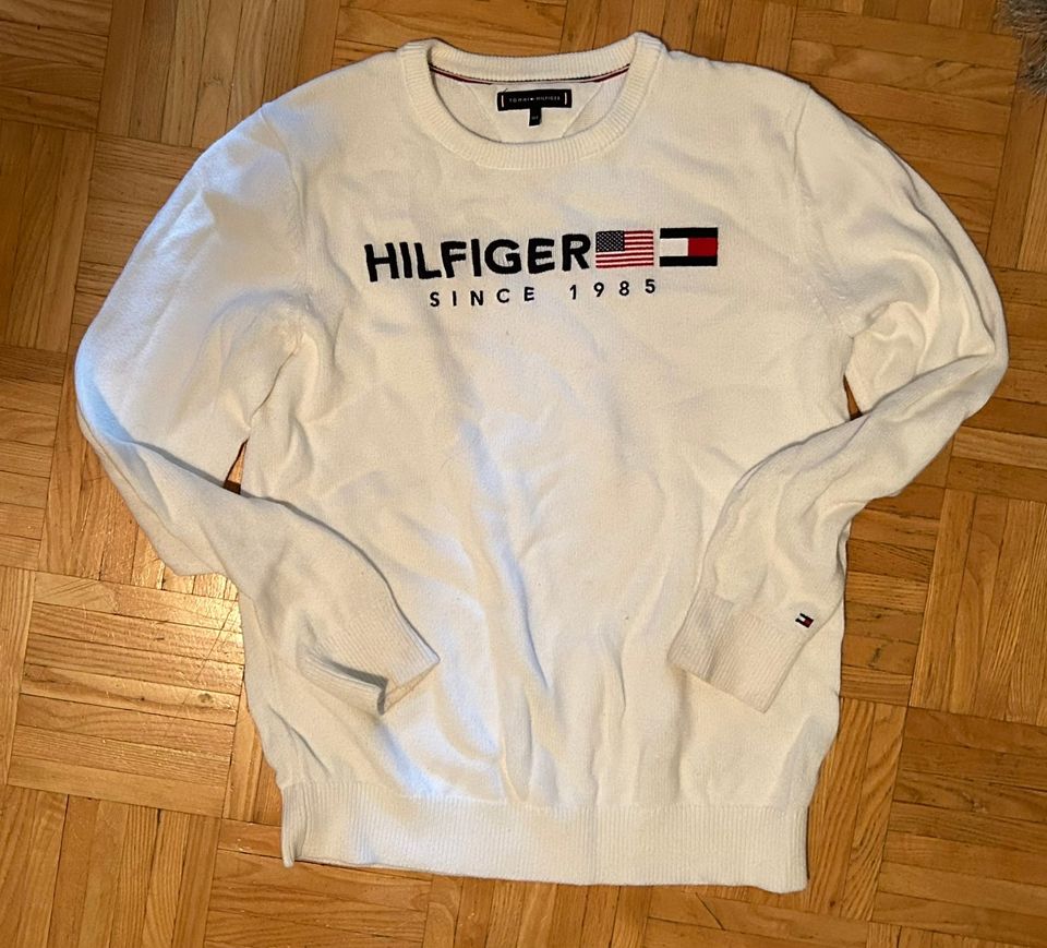 Tommy Hilfiger neule. Koko S.