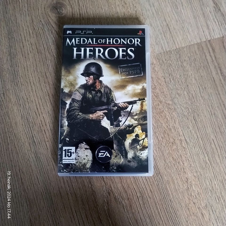 Medal of Honor - Heroes (PSP, Black label, CIB)