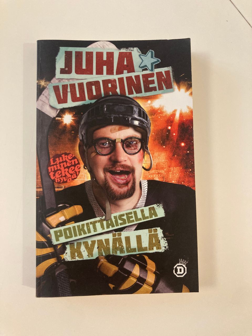 Juha Vuorinen - Poikittaisella kynällä