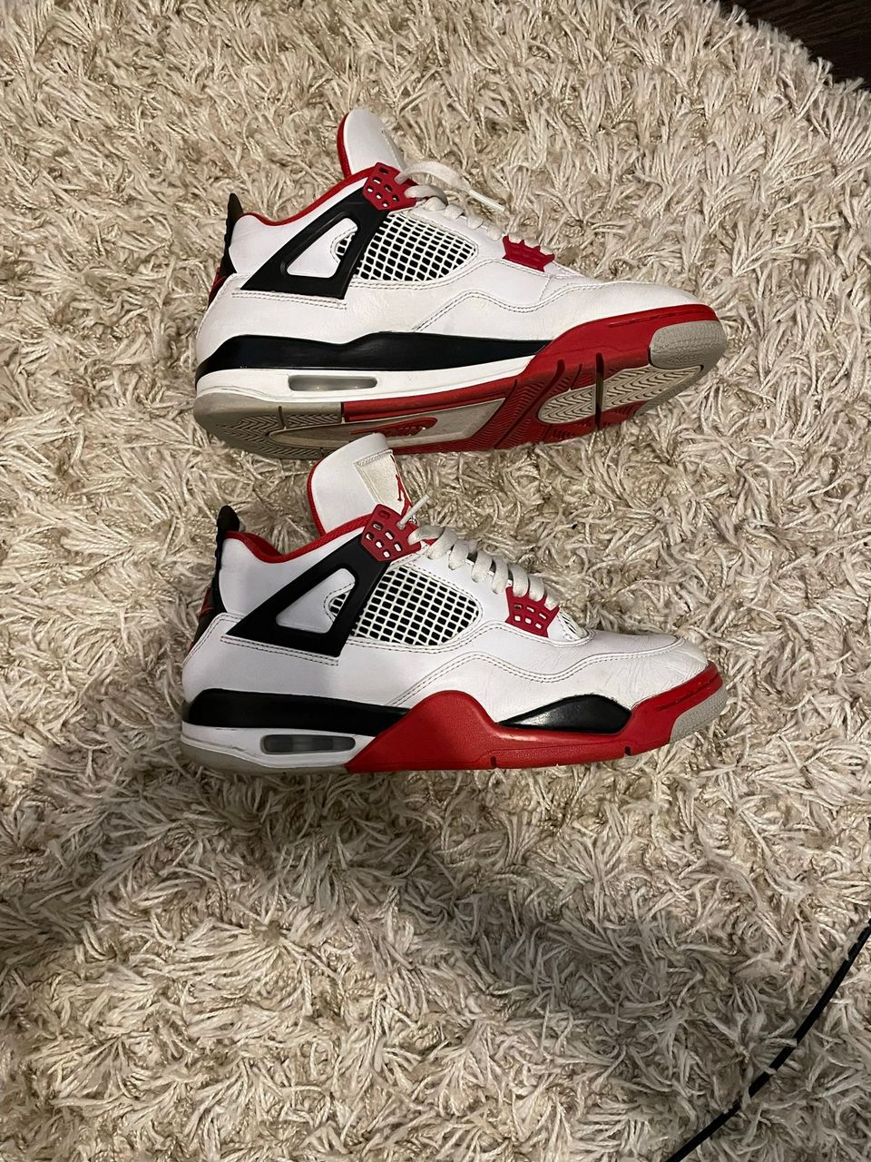 Air Jordan 4 Fire Red