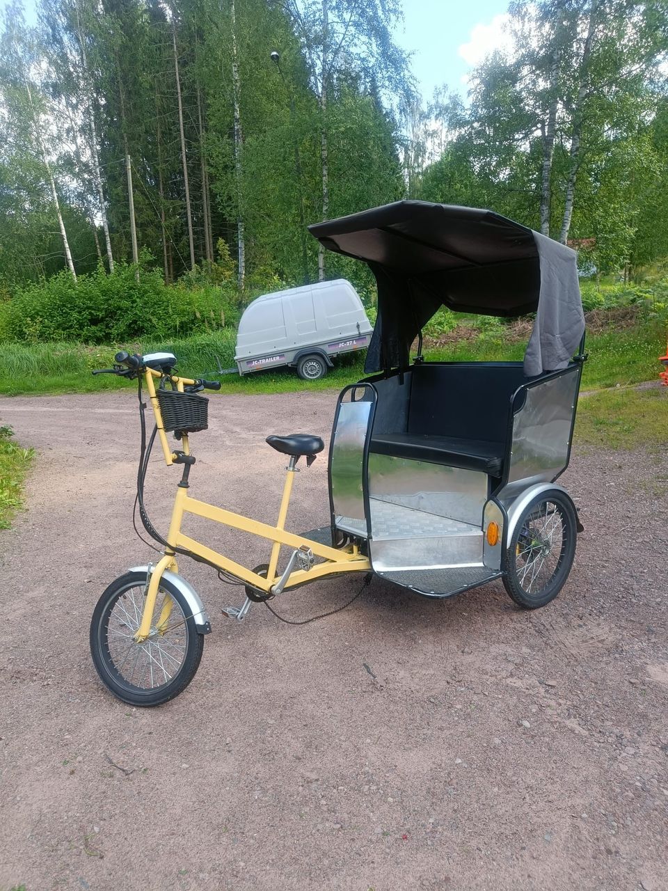 Sähköavusteinen riksapyörä JX Cycle