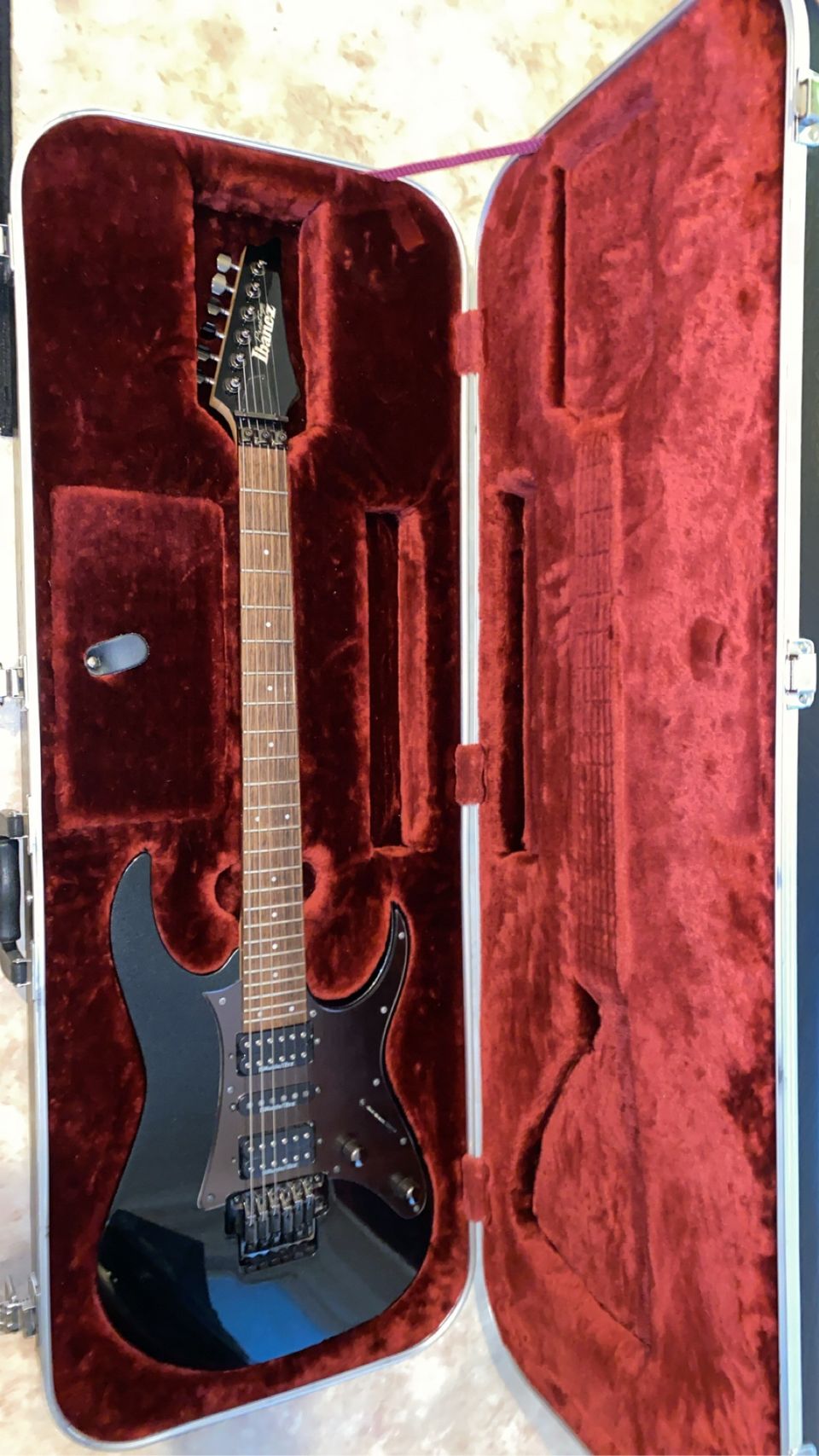 Ibanez RG2550E Prestige Sähkökitara