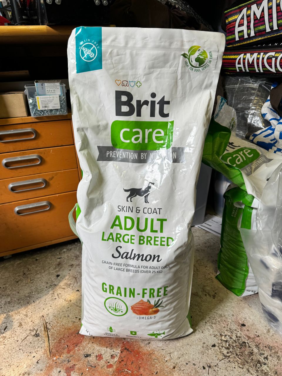 Brit care adult large breed salmon