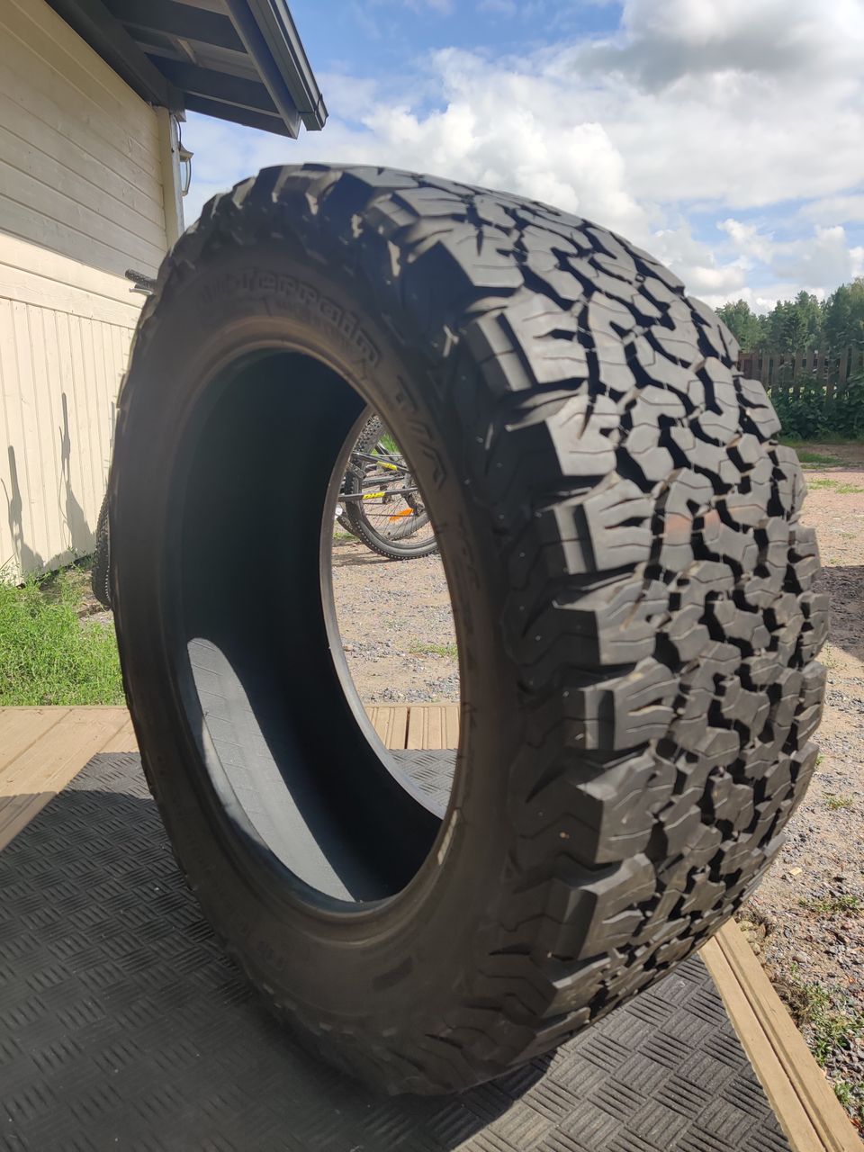 Auton renkaat 255/55R18 BFGOODRICH ALL-TERRAIN