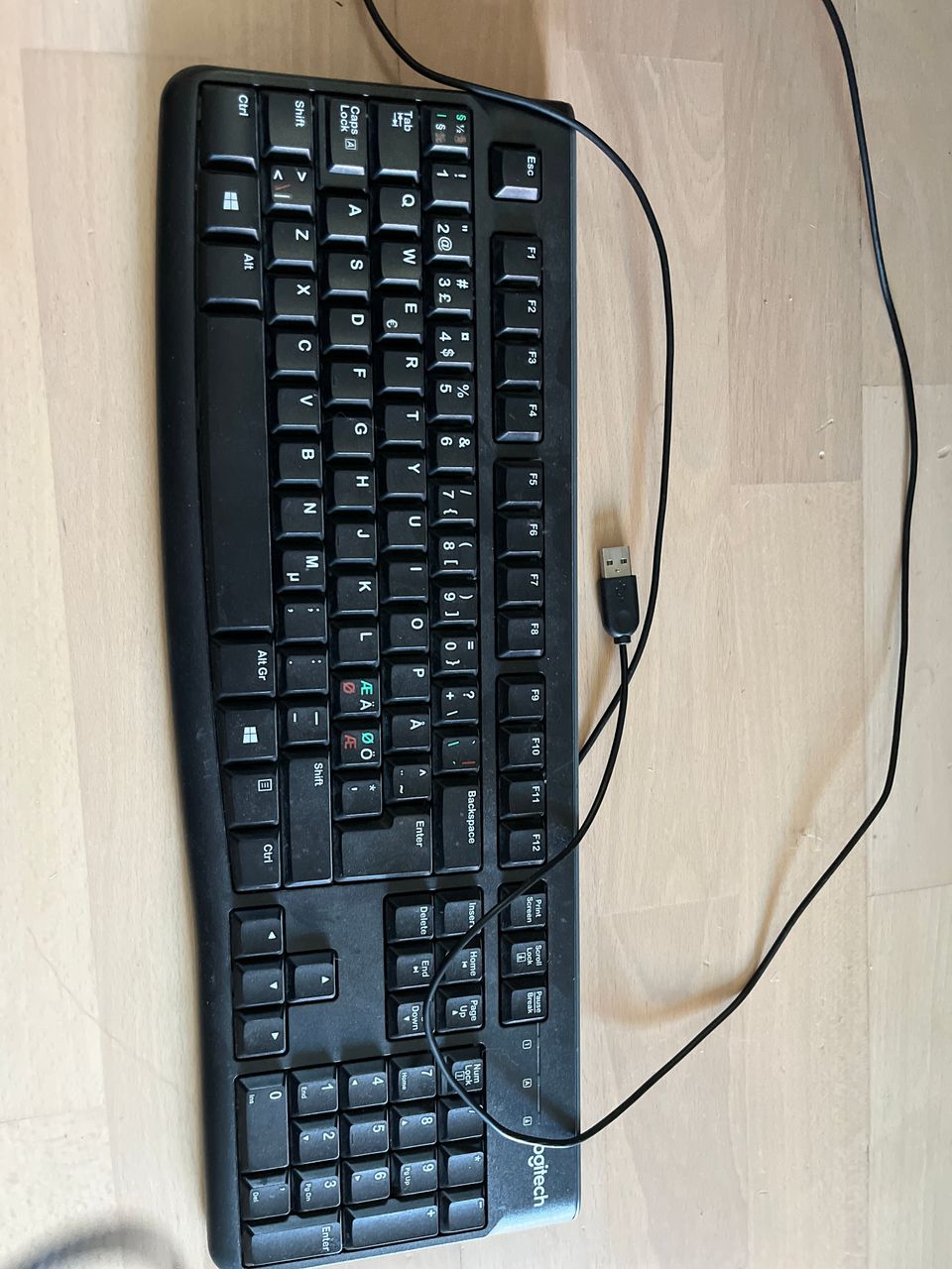 Logitech näppäimistö