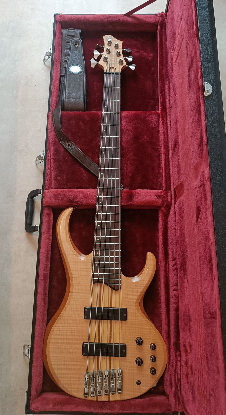 Ibanez BTB1306E Prestige South Korea