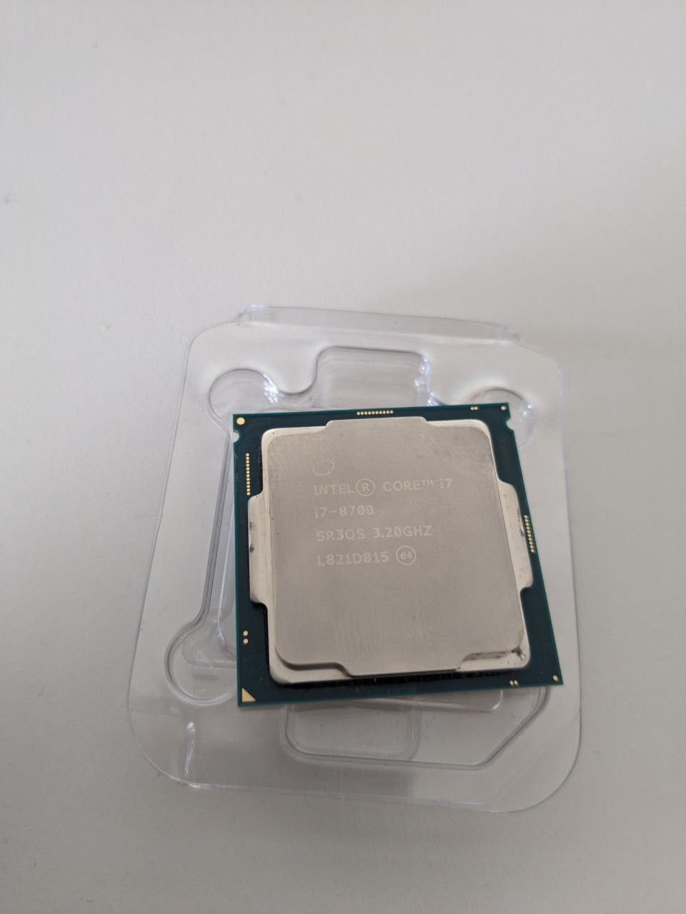 Intel i7 8700