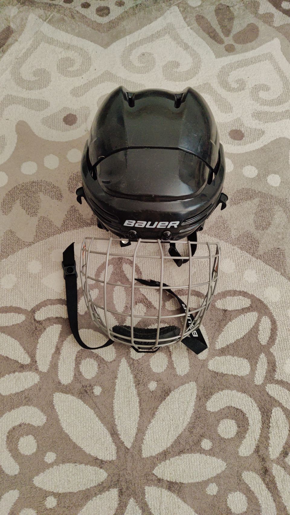 Bauer BHH2100 jr kypärä ristikolla S