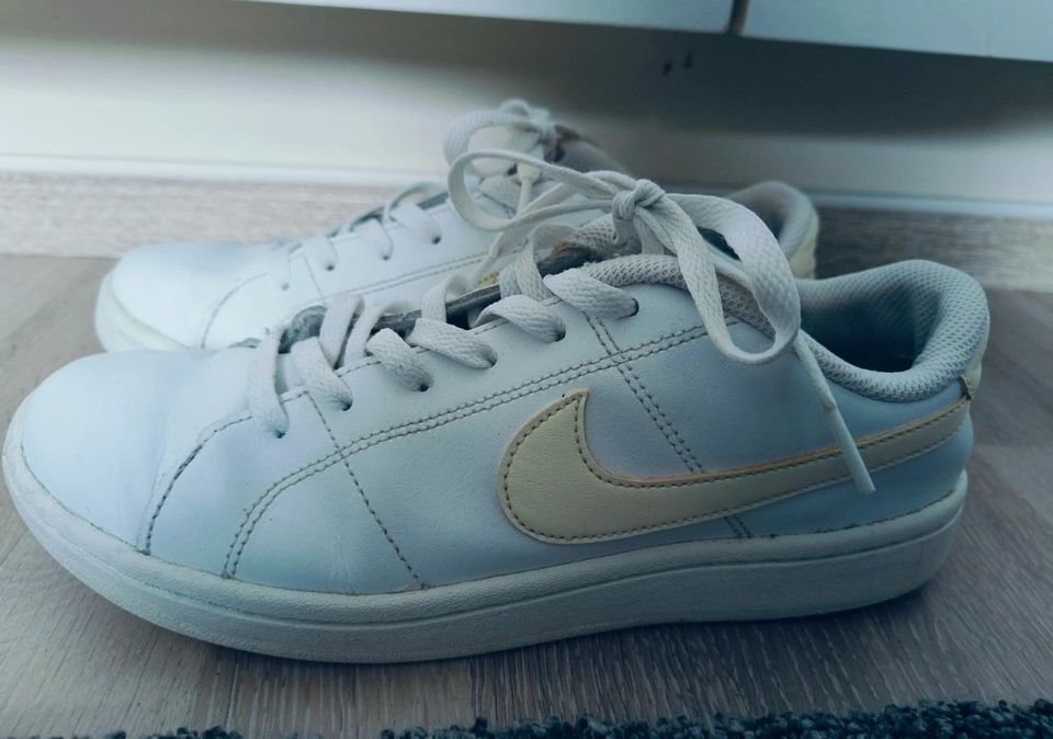 Nike valkoiset lenkkarit 40