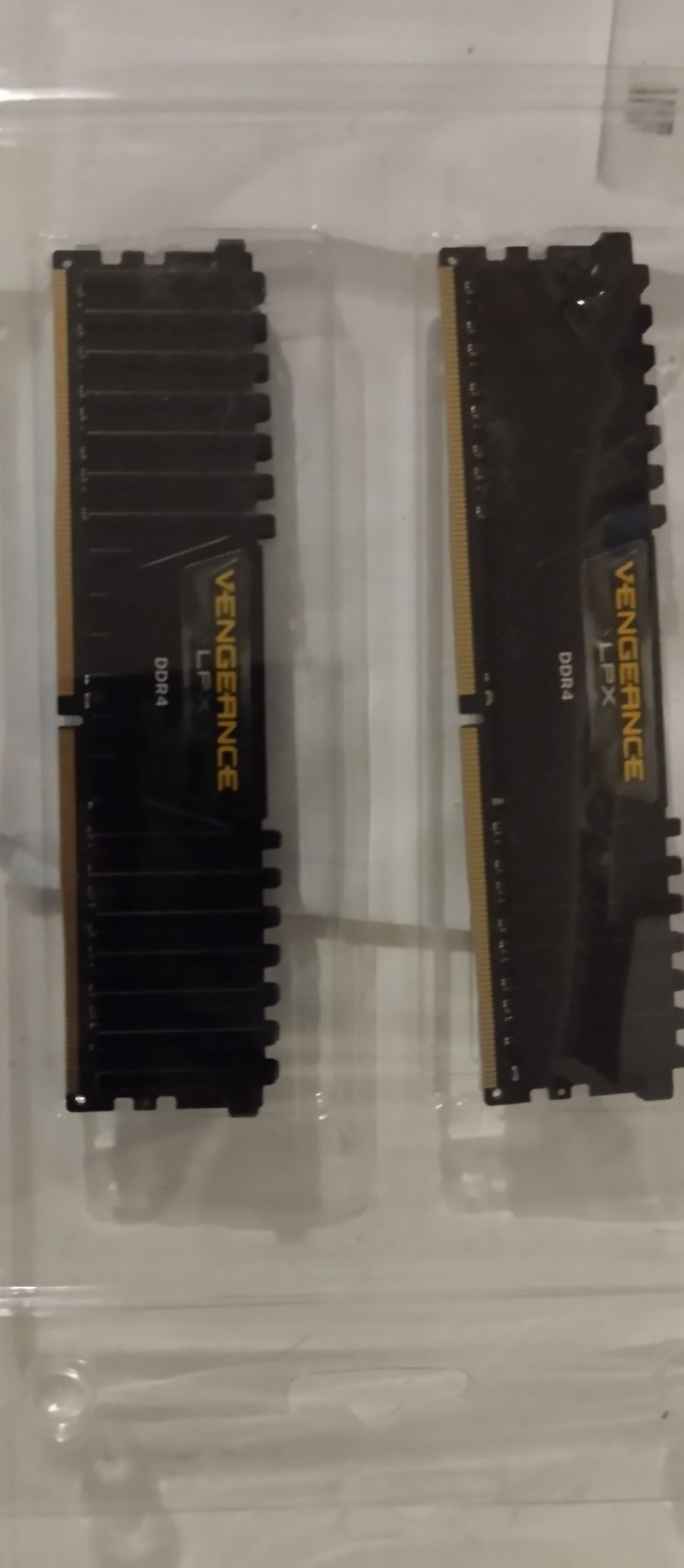 DDR4 ram muisti 8gb