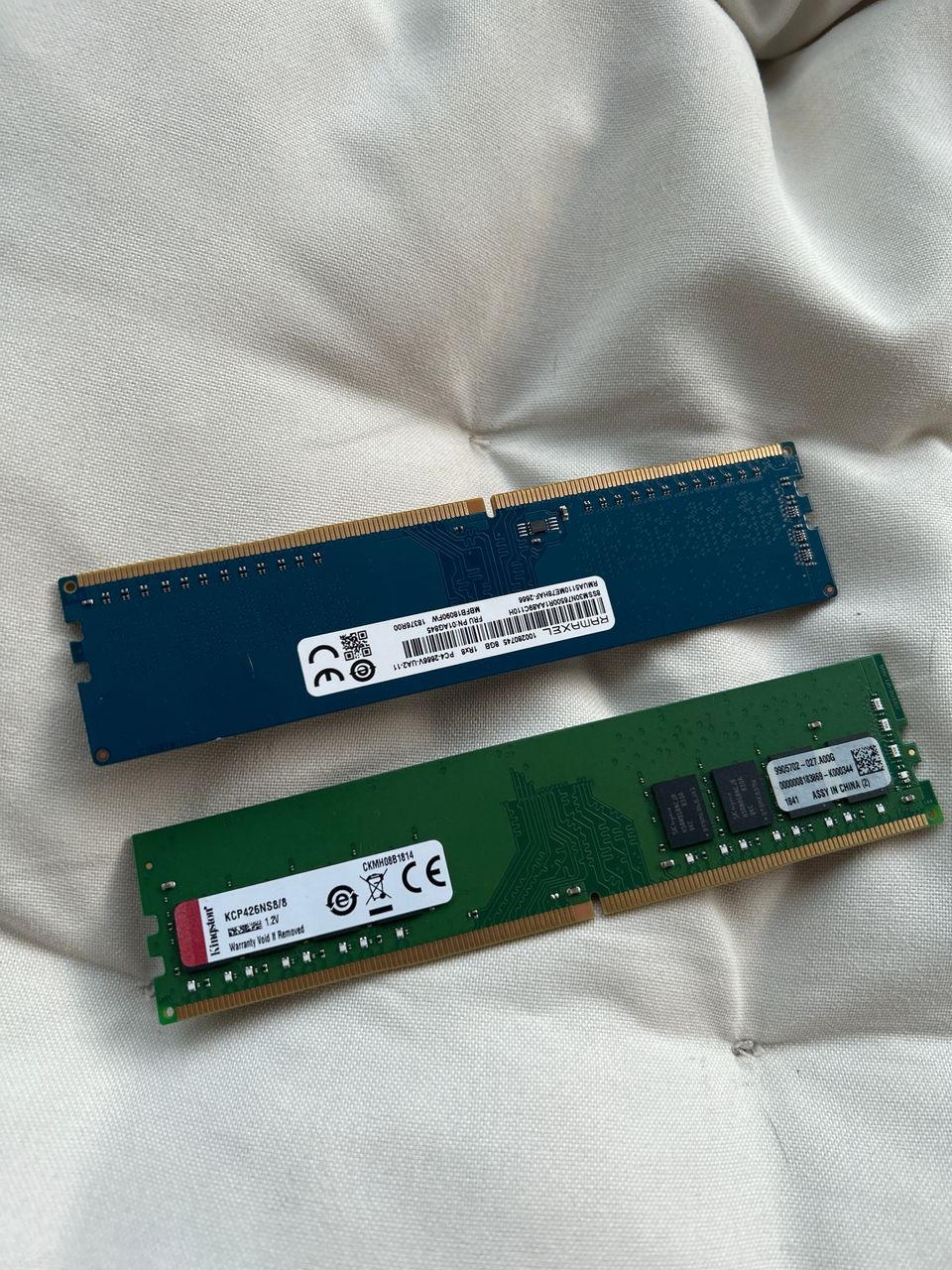 DDR RAM 8GB muisteja 2kpl