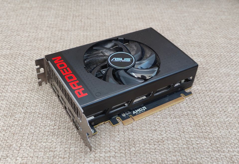 Asus AMD Radeon R9 Nano -näytönohjain