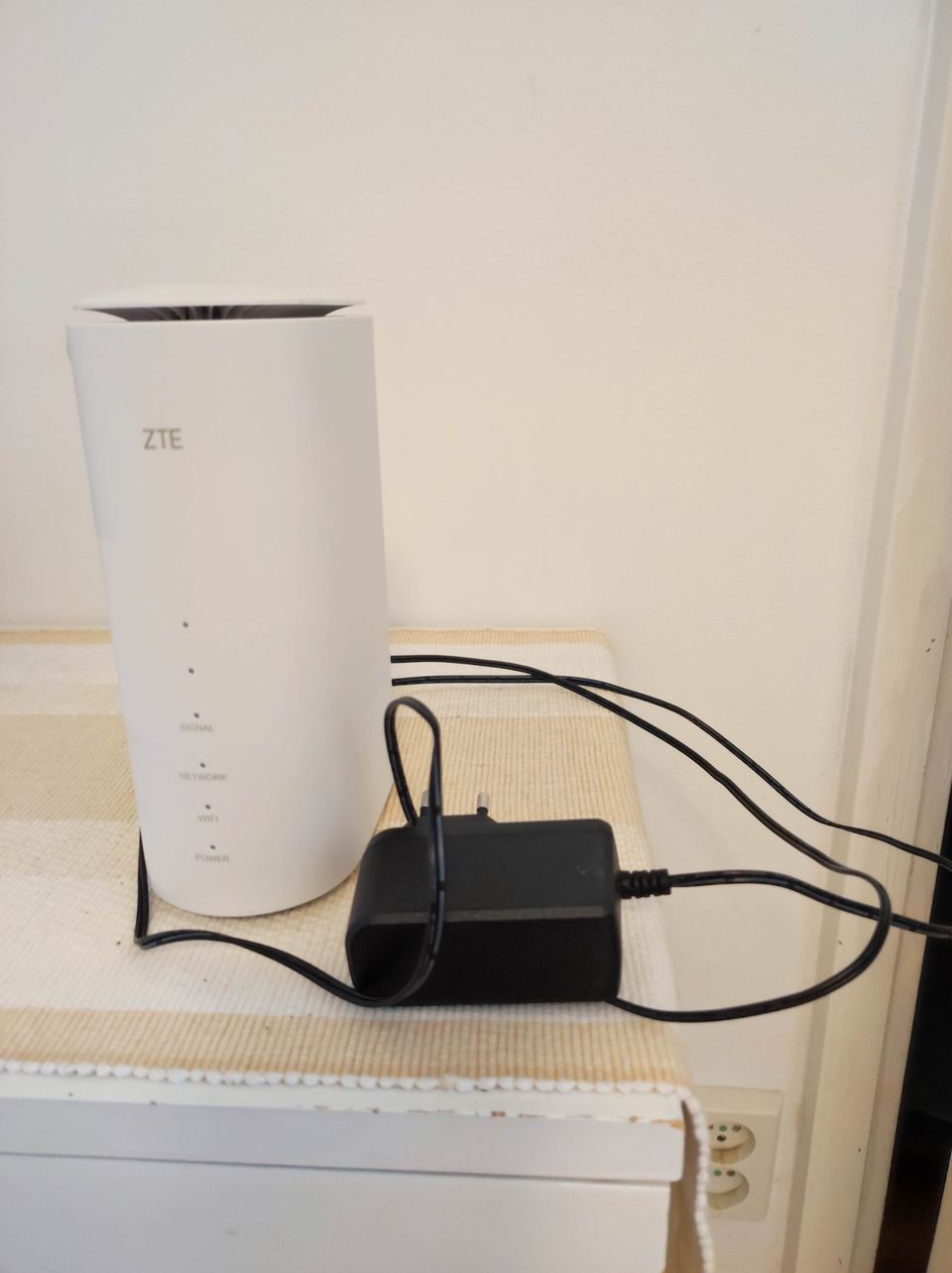 5G Reititin ZTE MC801A