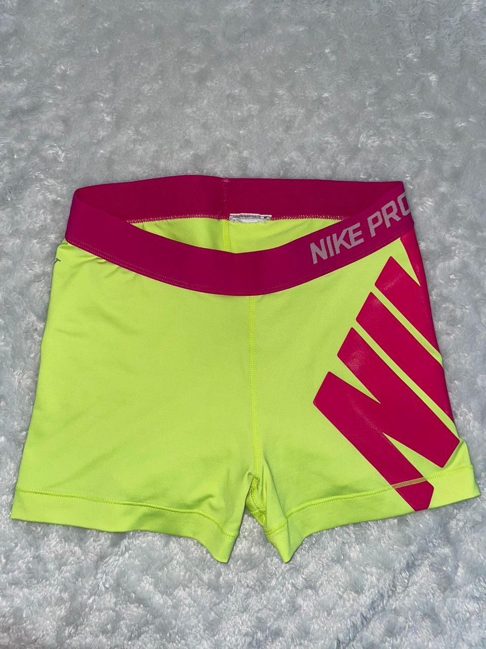 Nike Pro shortsit