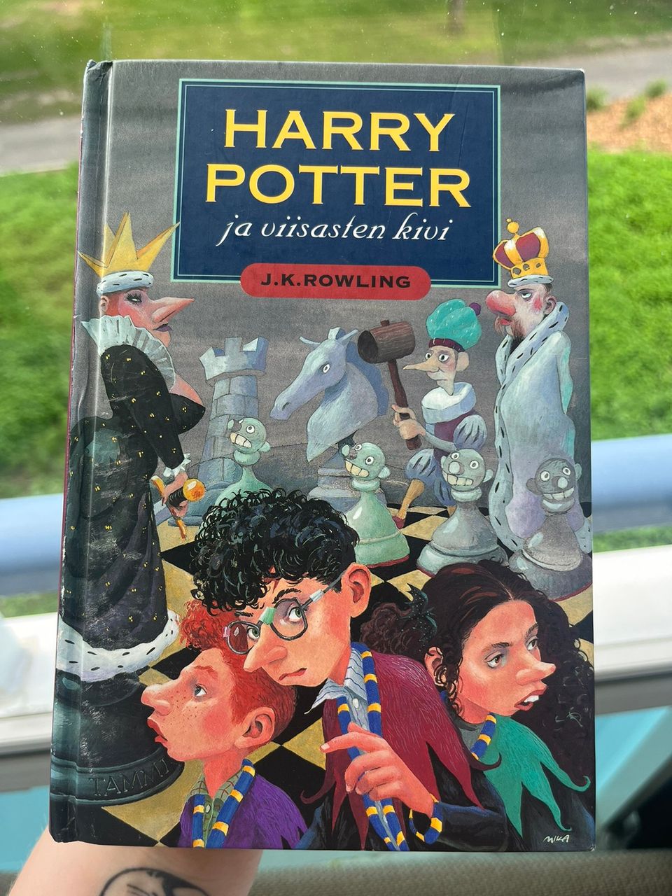 Harry Potter ja viisasten kivi -kirja