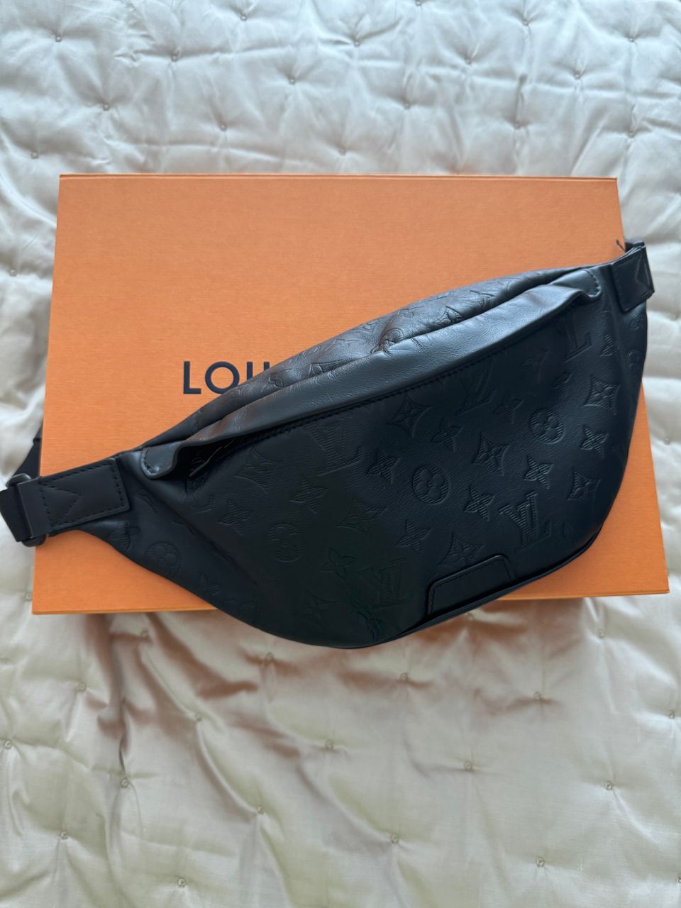 Louis Vuitton Discovery bumbag