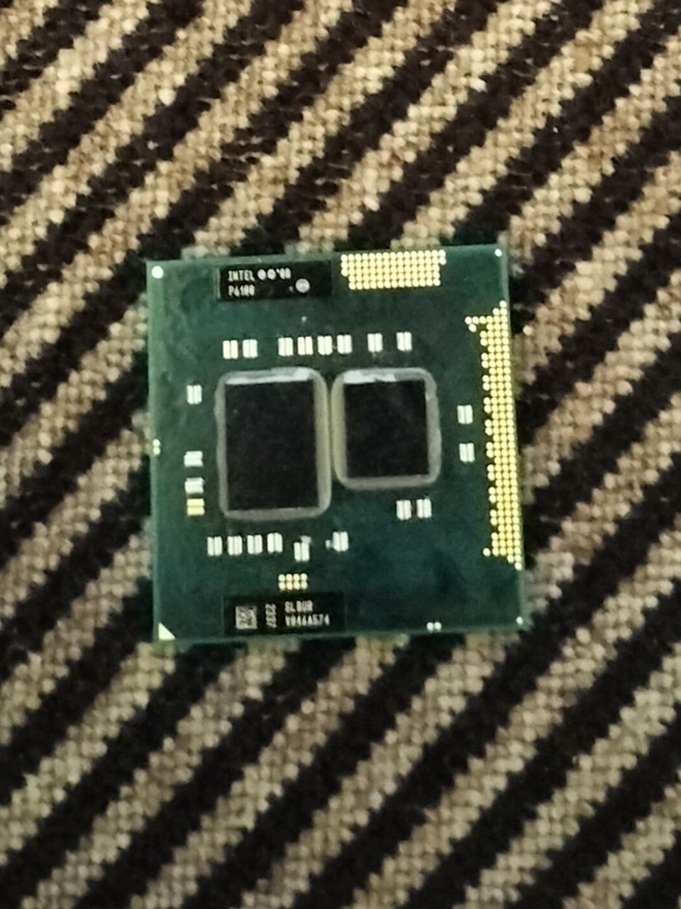 Intel Pentium P6100 -prosessori (PGA988 lääppäri)