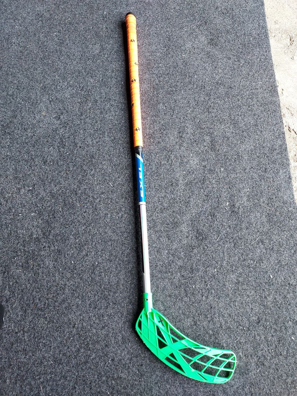 Salibandy maila 105 cm.