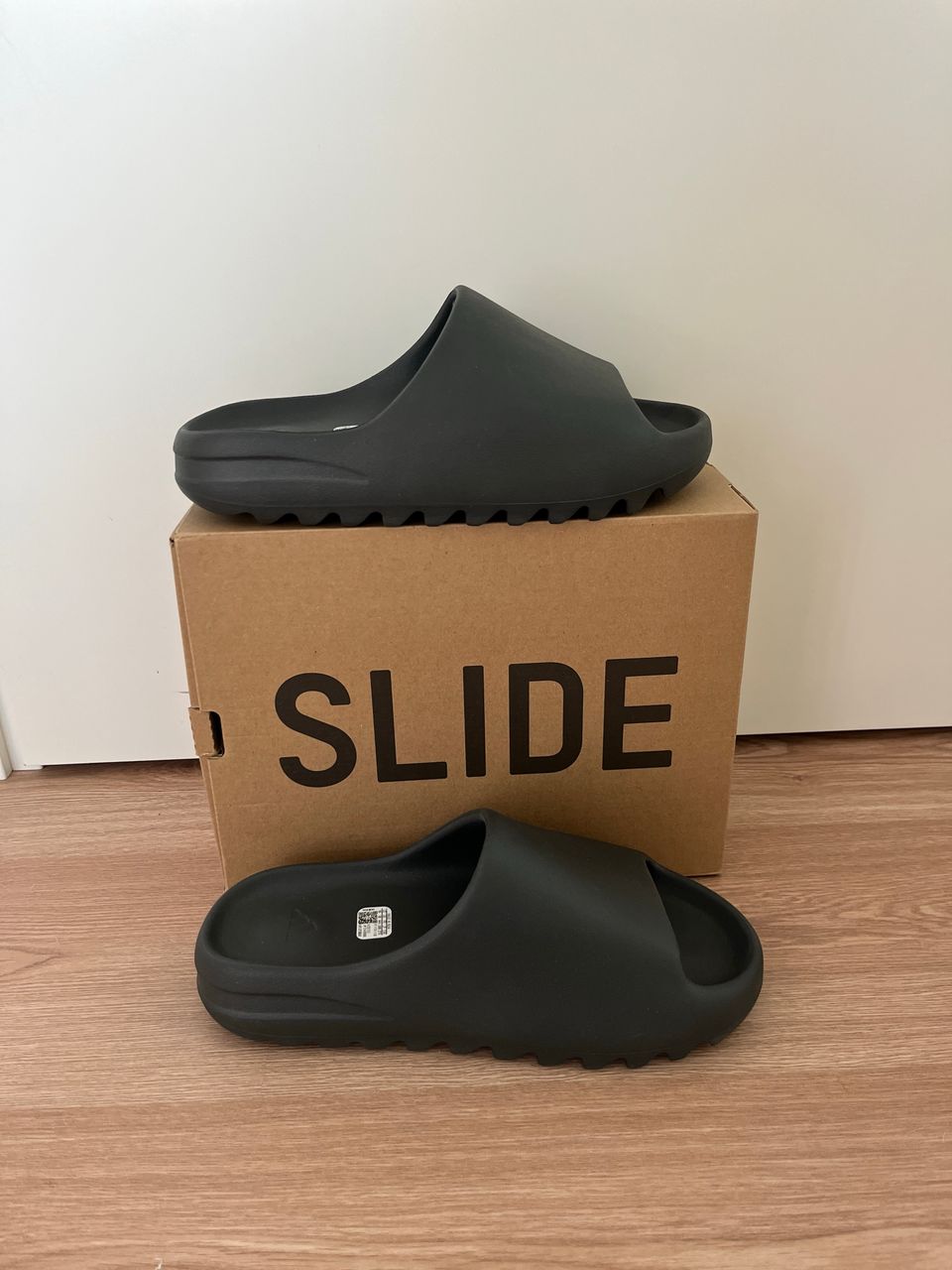 Yeezy Slide Dark Onyx