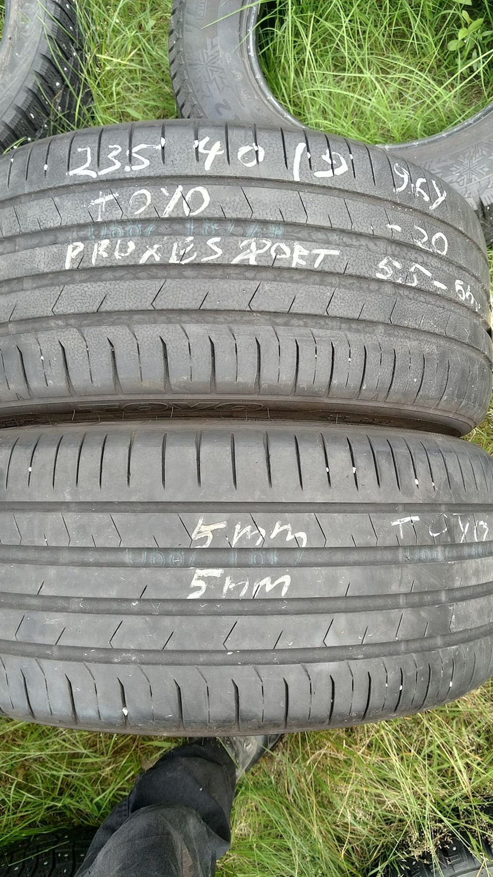 235/40r19 toyo pari