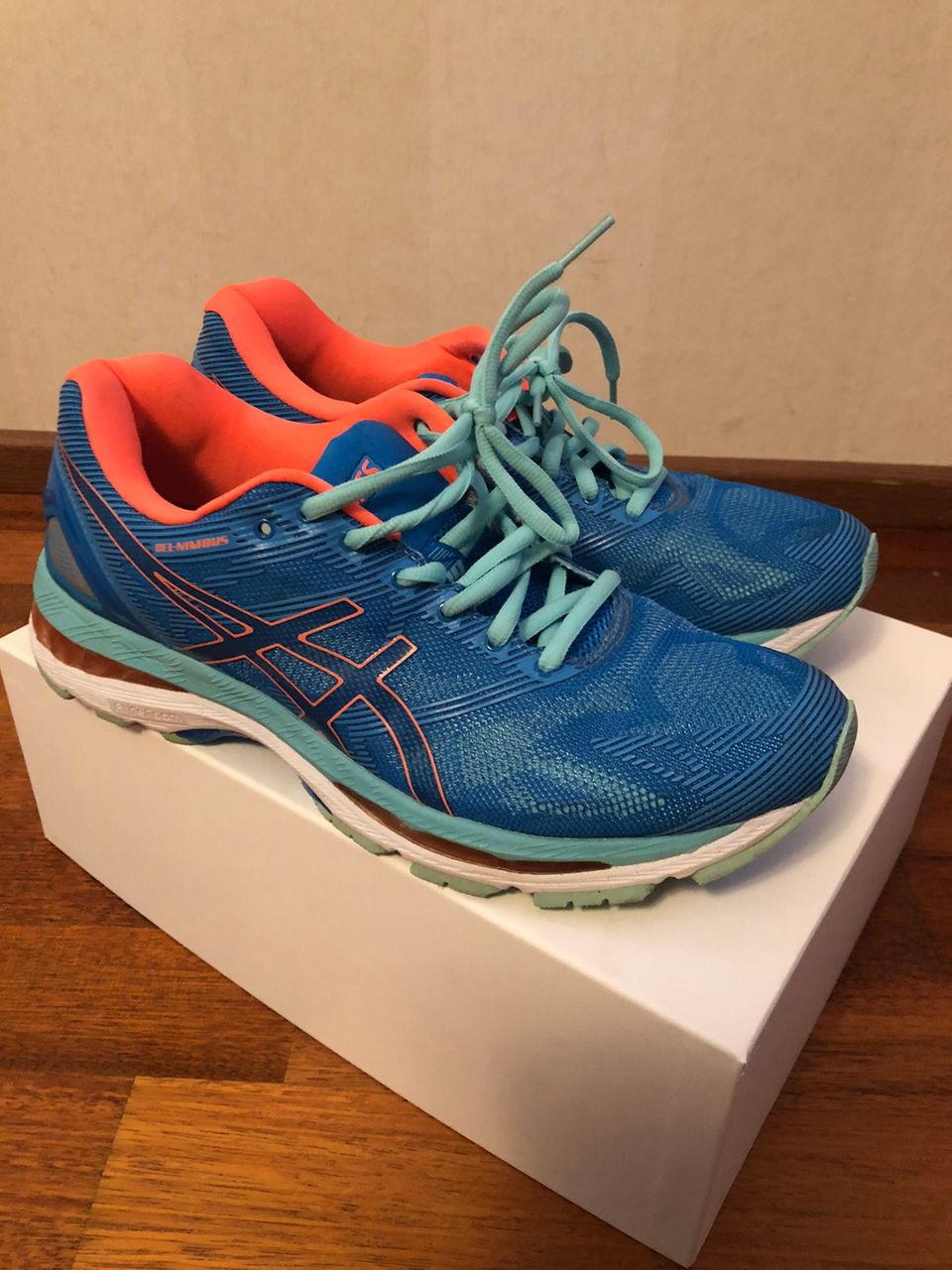 Asics lenkkarit