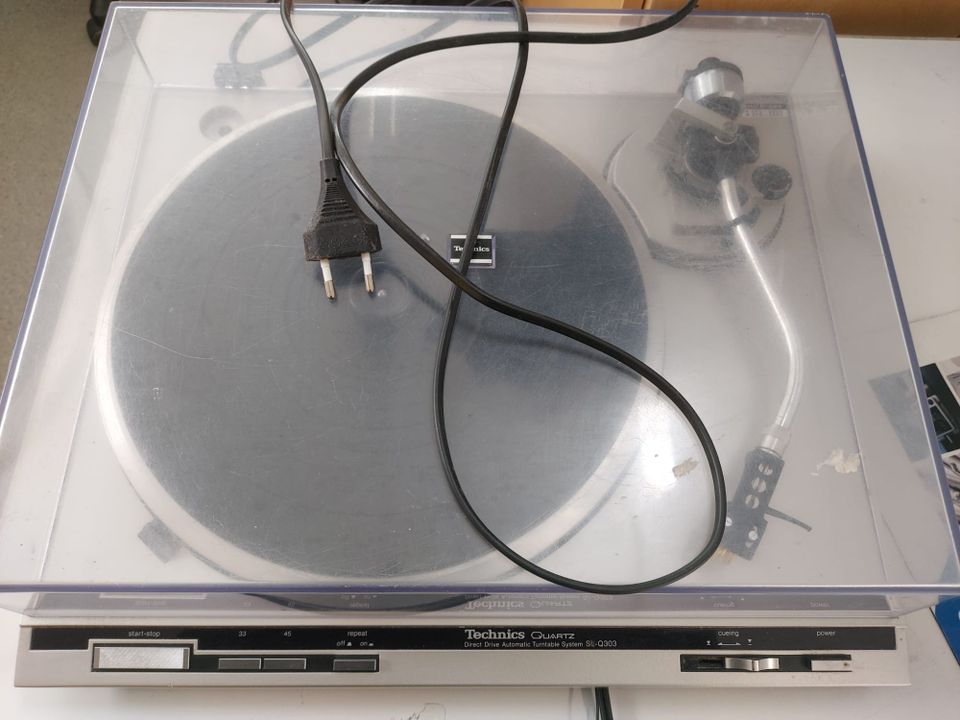 Technics SL-Q303