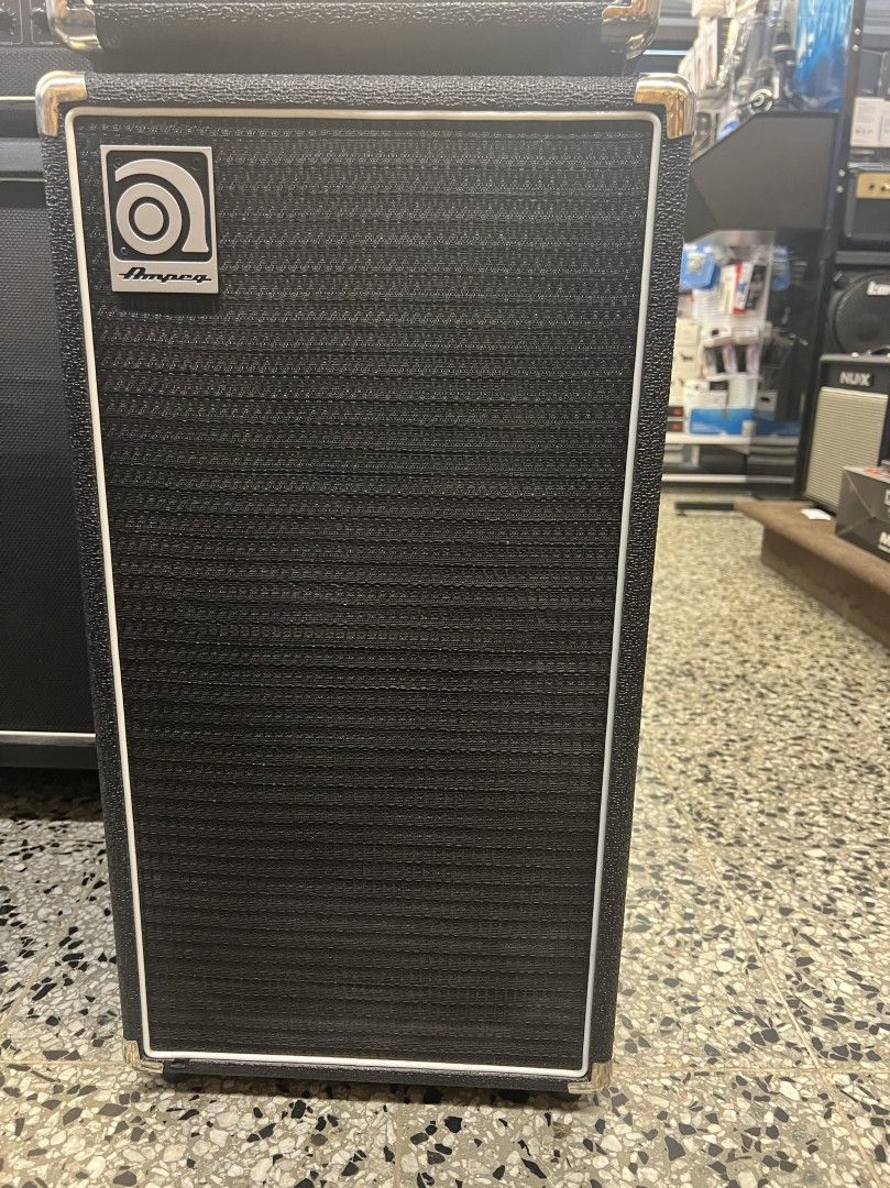 Ampeg MicoCL Stack bassovahvistin + kaappi