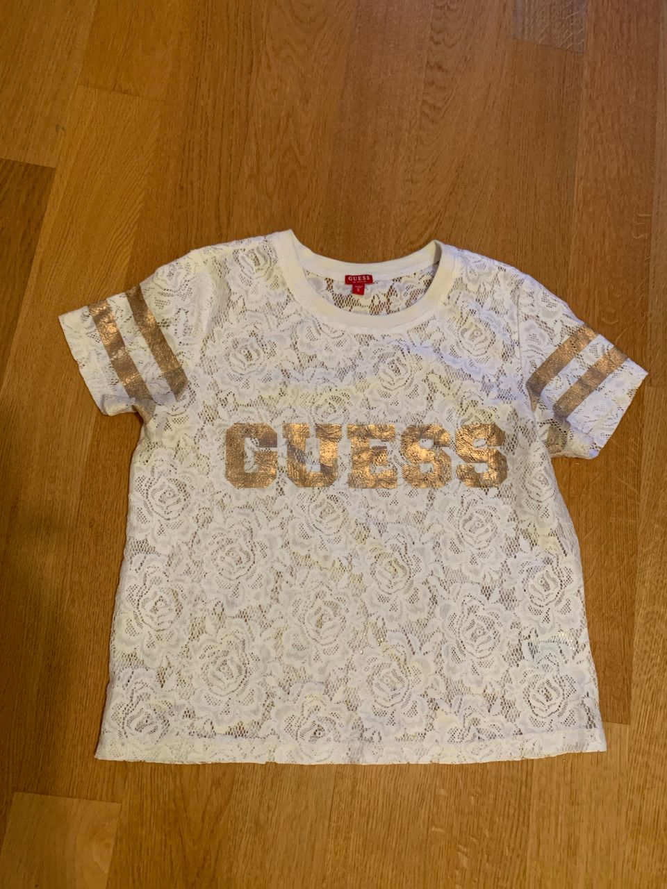 Guess- naisten paita S