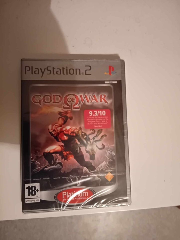 God of war platinum ( UUSI MUOVEISSA )