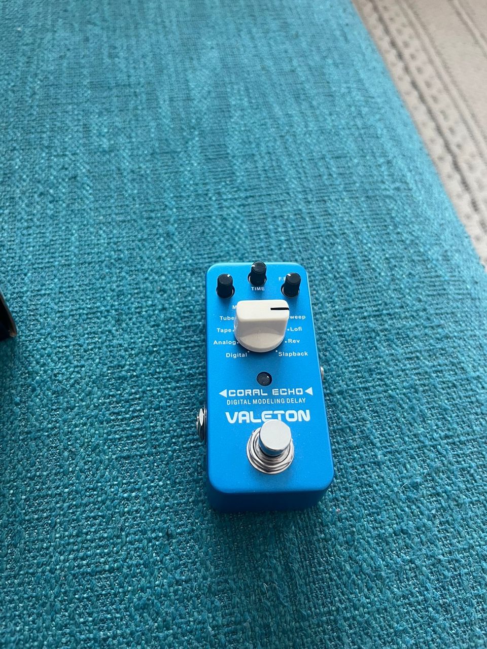 Valeton echo pedal