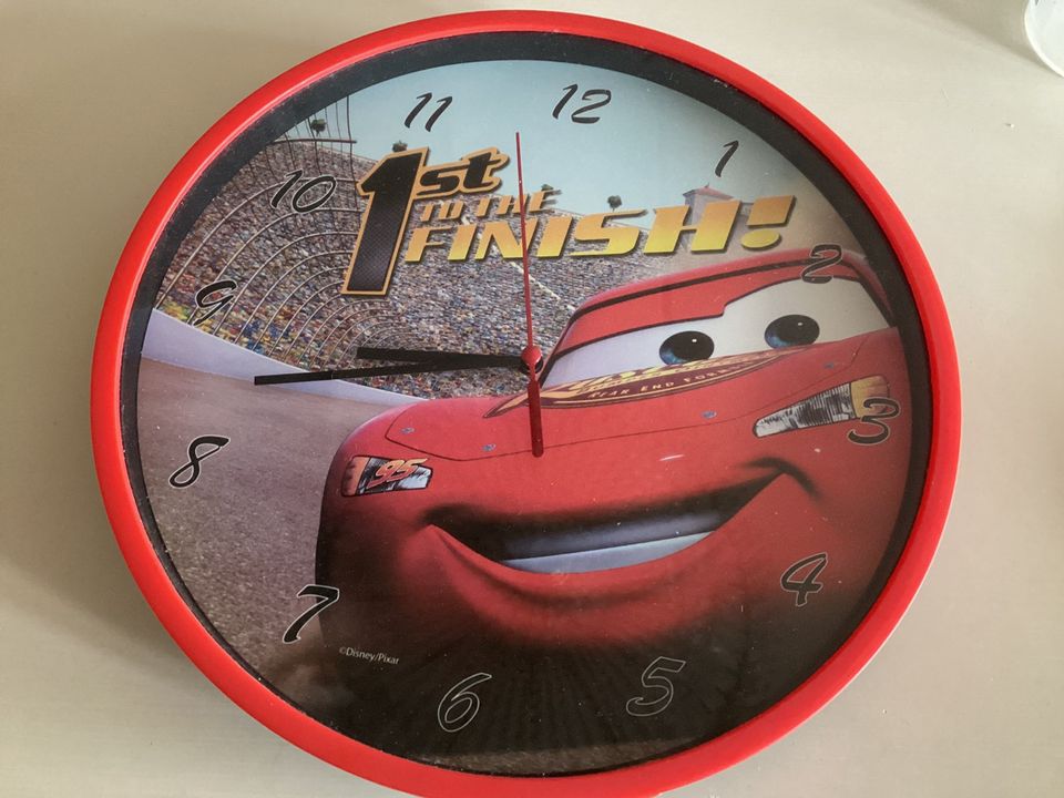 Disney Pixar Autot leffan Salama McQueen- seinäkello