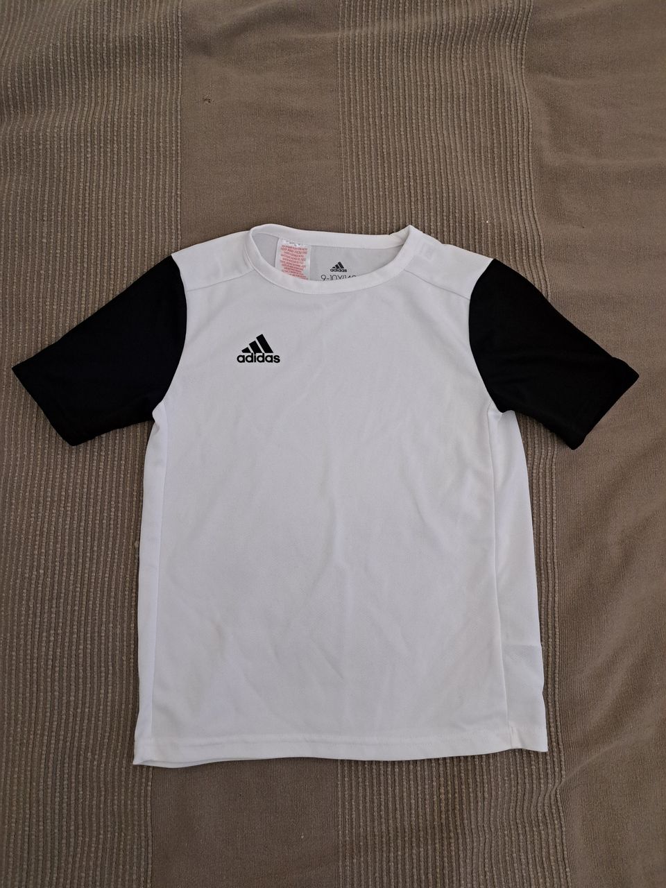 Adidas lasten peli-T-paita