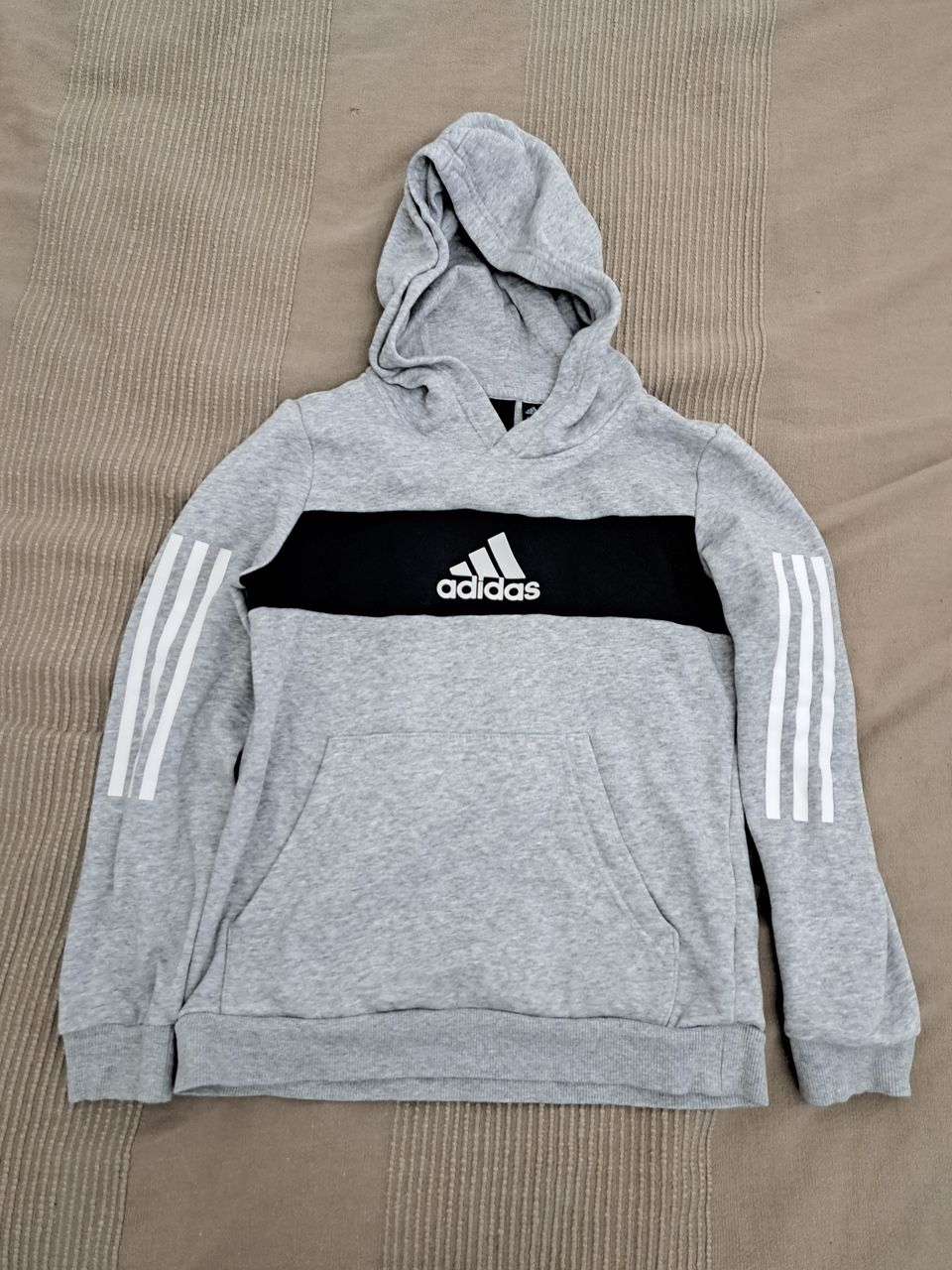 Adidas nuorten sport-huppari