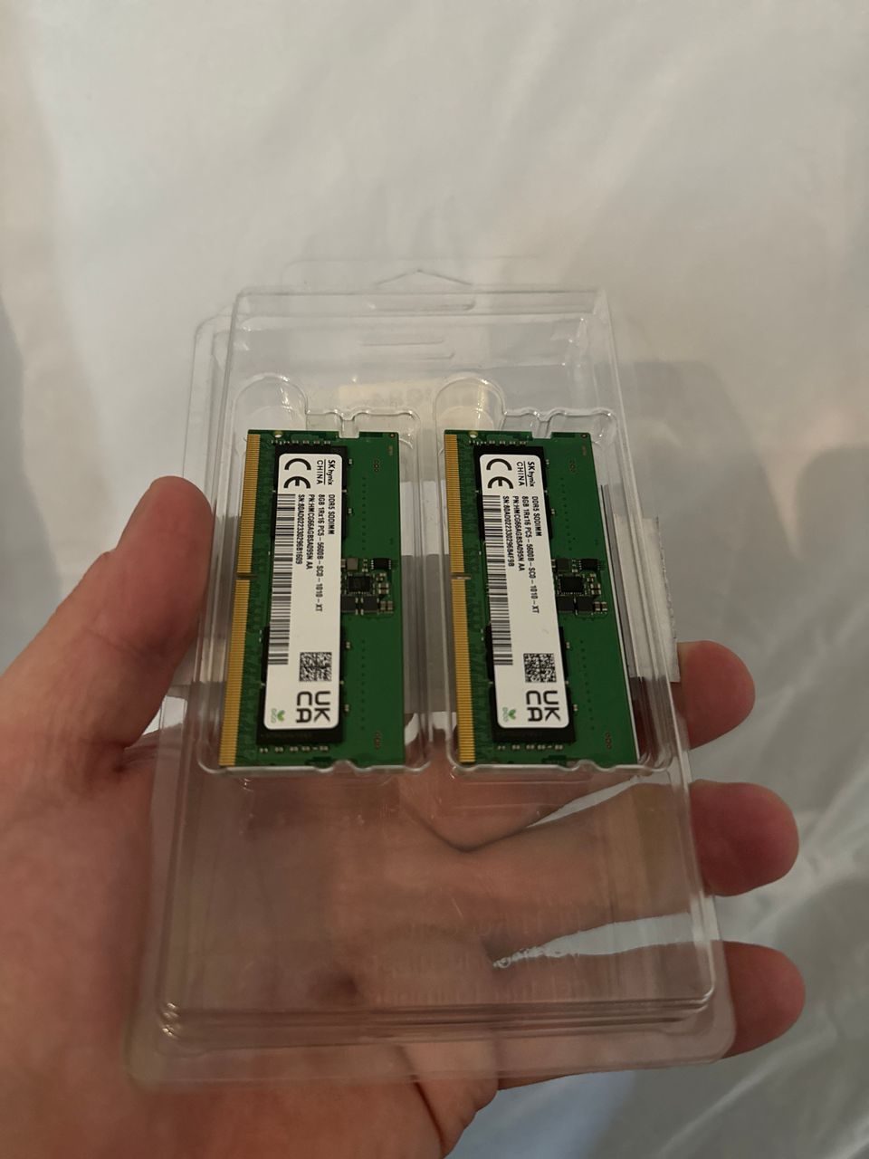 2 x 8GB DDR5 yhteensä 16Gb RAM 5600 Mhz