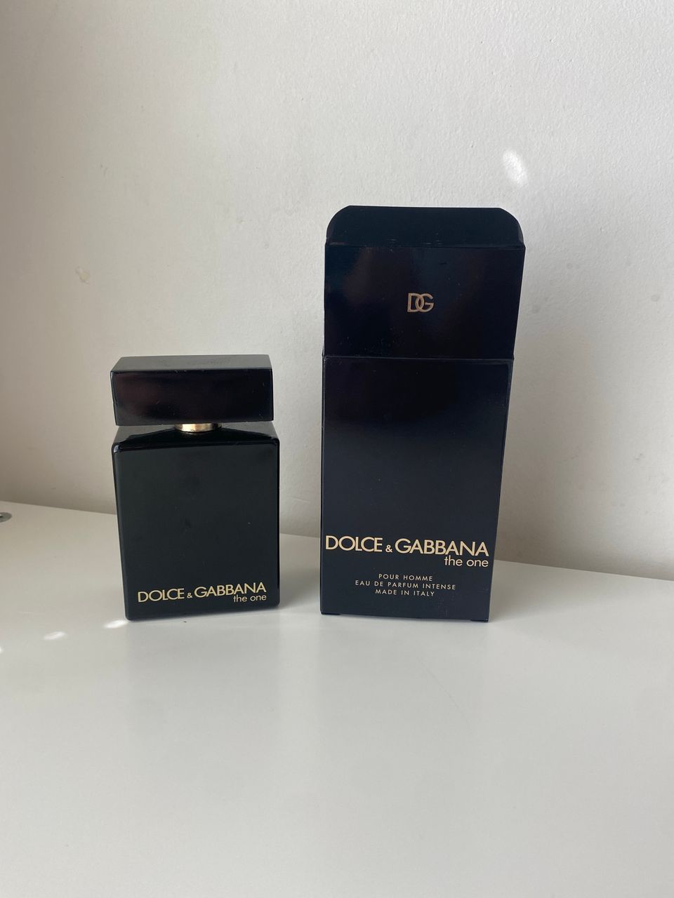 Dolce & Gabbana hajuvesi