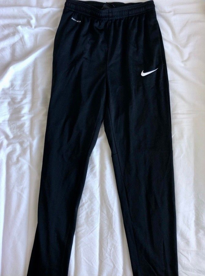 Nike dri-fit mustat urheilu housut XXS