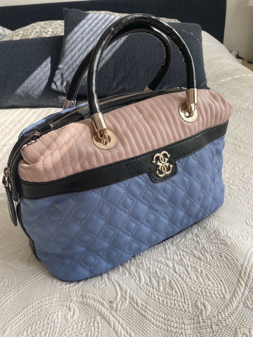 Guess merci large box satchel laukku