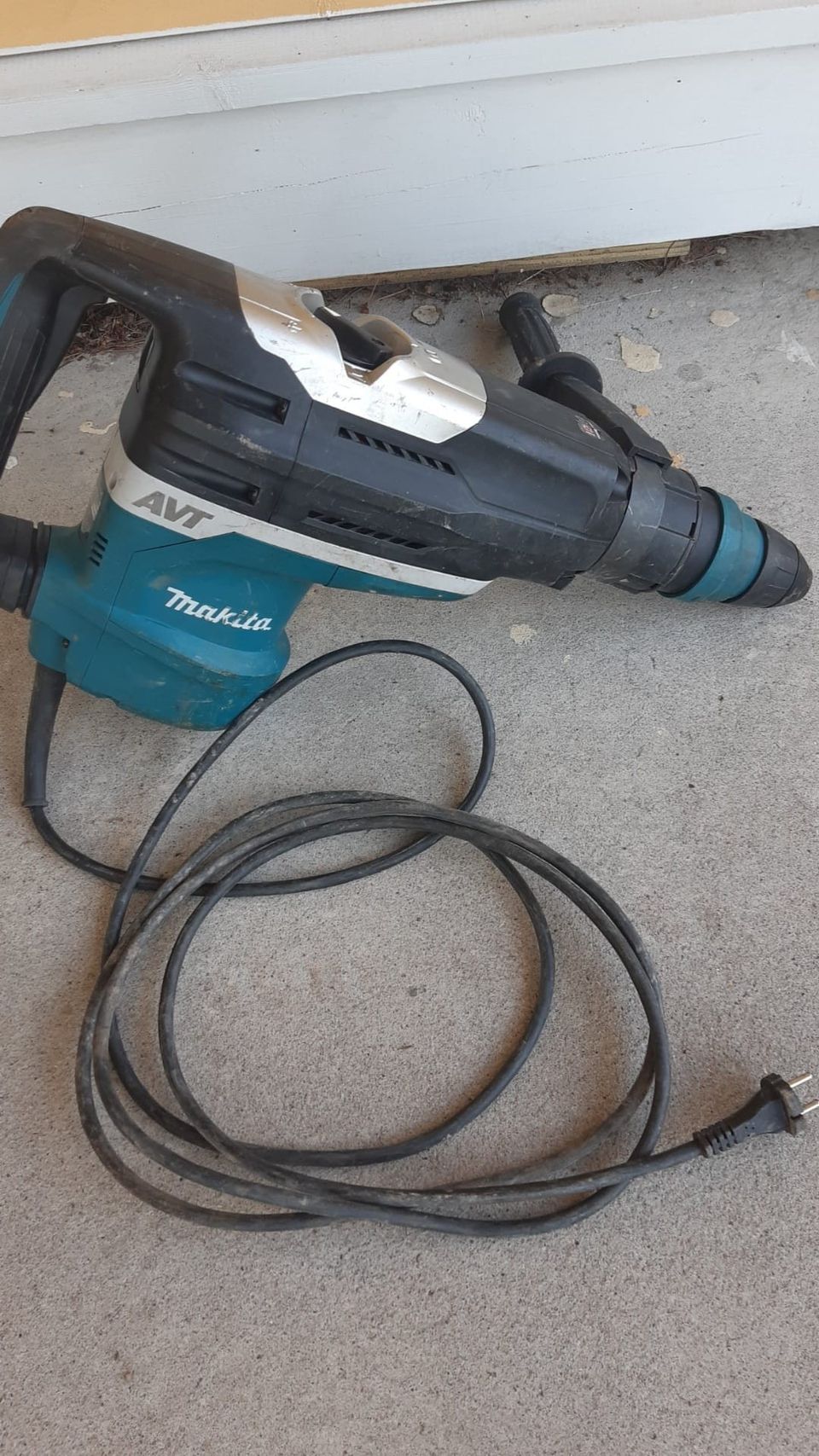 Makita AVT Poravasara