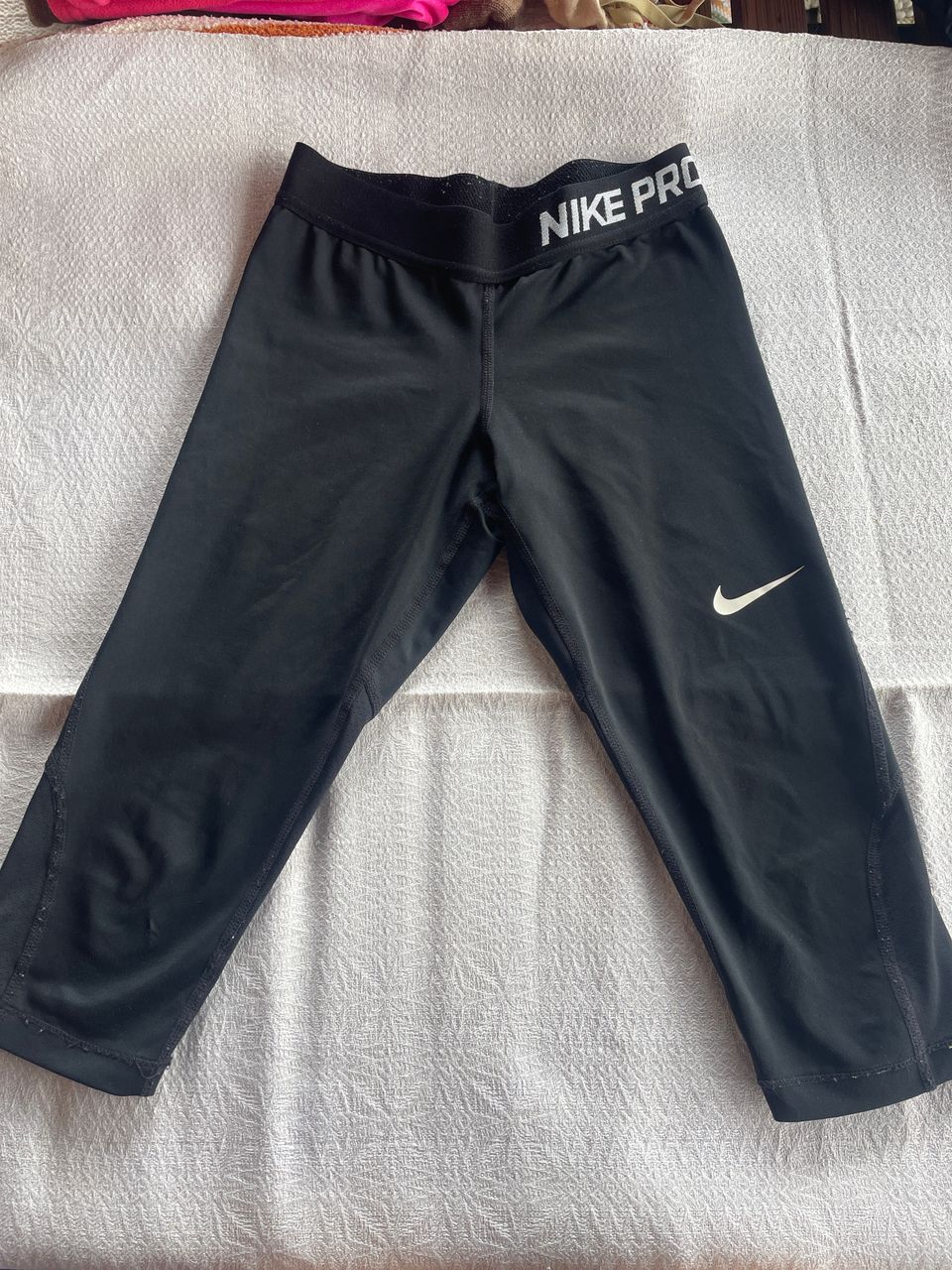 Nike puolipitkät urheiluhousut