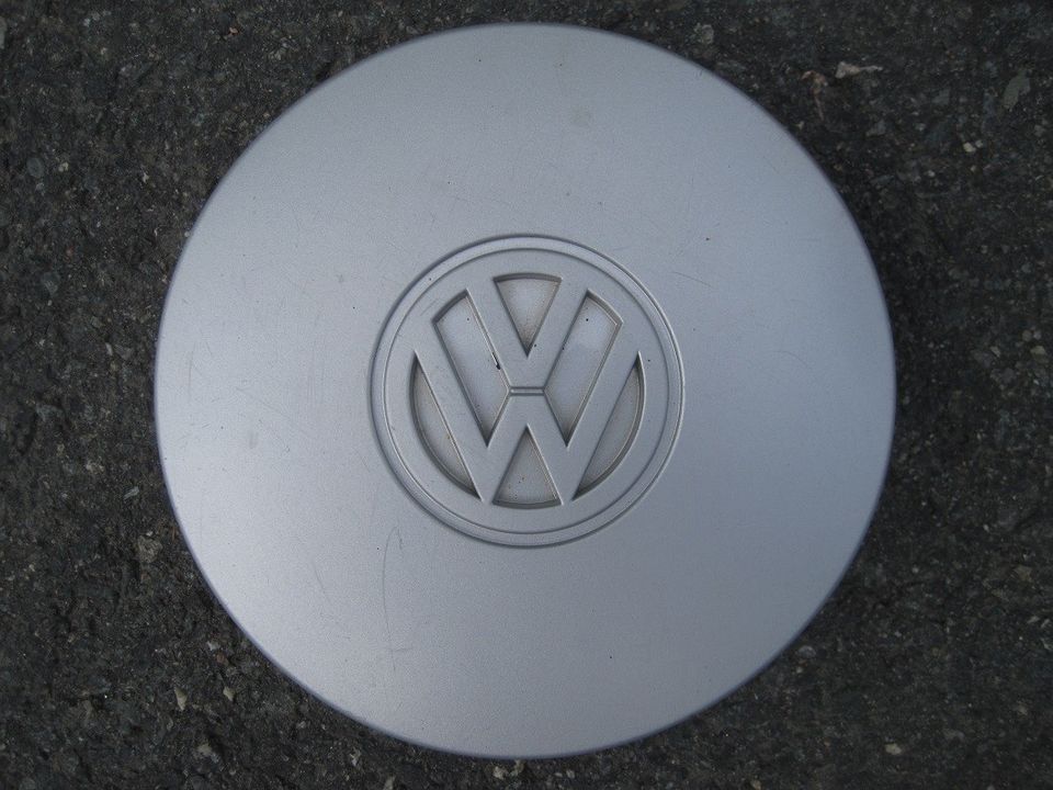 VW alkuperäiset peltivanteiden keskiökapselit 4x100 4kpl