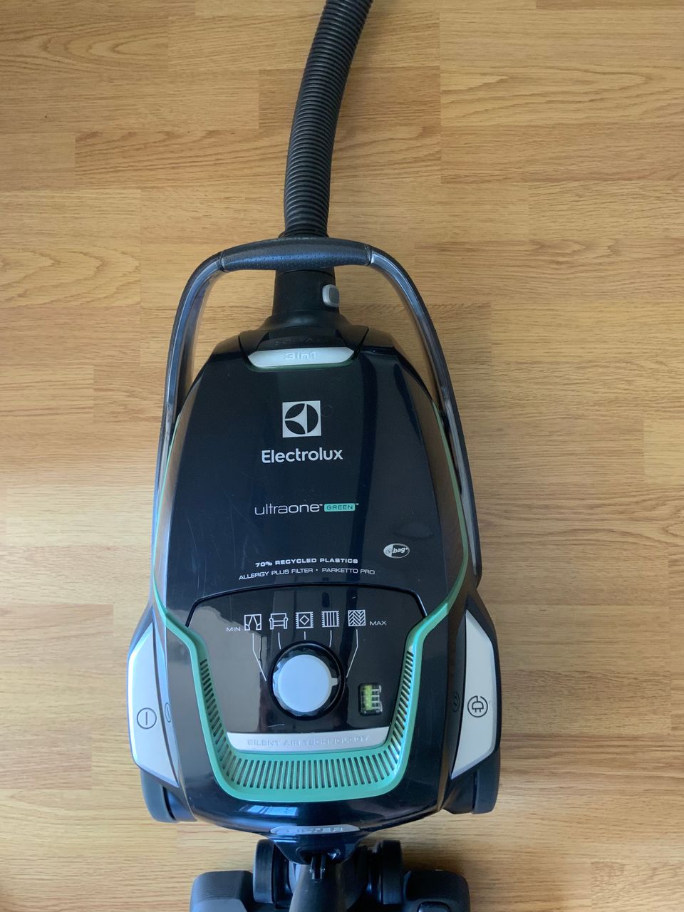 Pölyimuri Electrolux UltraOne Green EUO9G