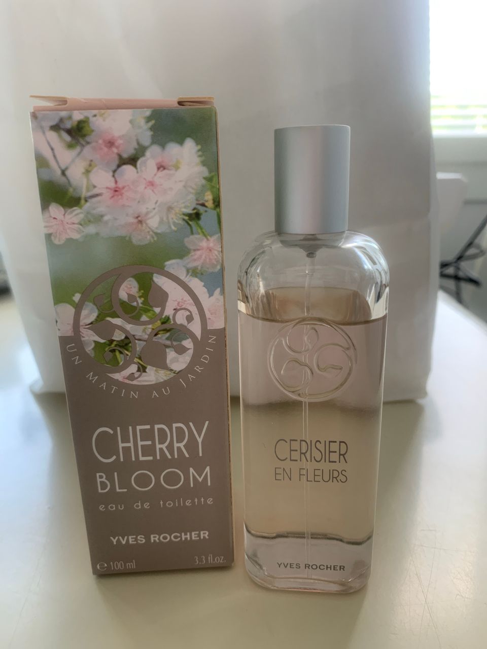 Yves Rocher Cherry bloom