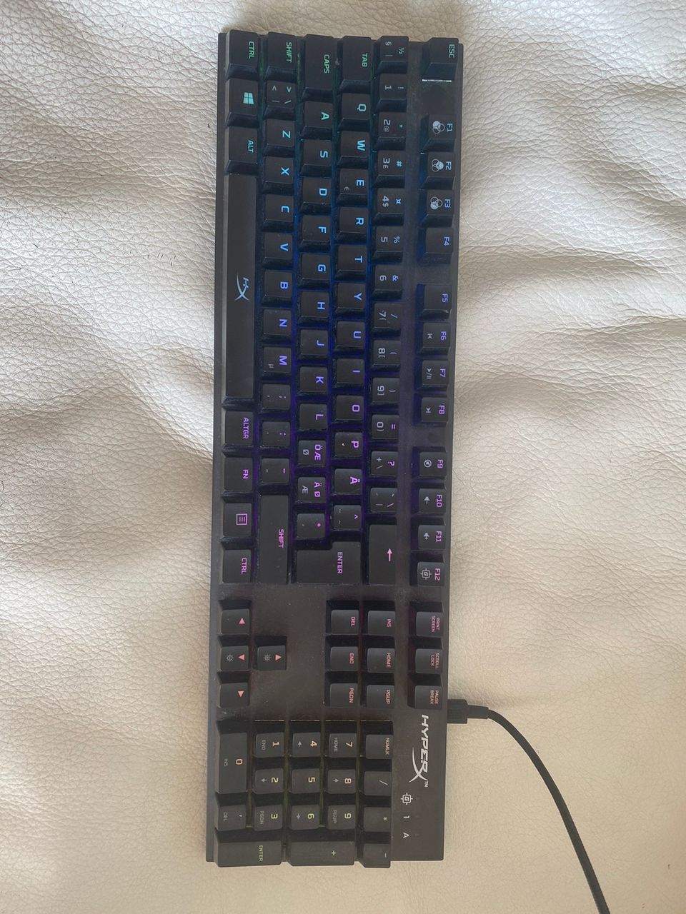 HyperX pelinäppäimistö