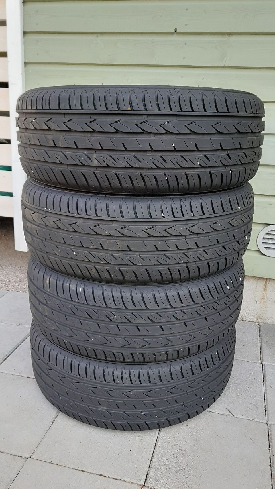 Gislaved 215/55R18 kesärenkaat