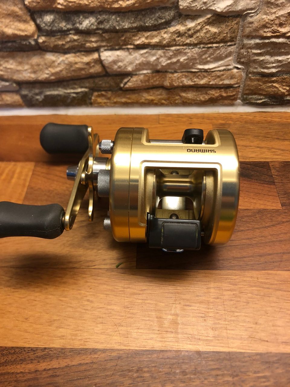 Shimano Calcutta 201b