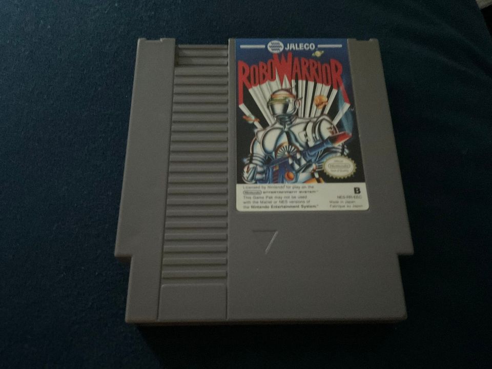 NES - robowarrior