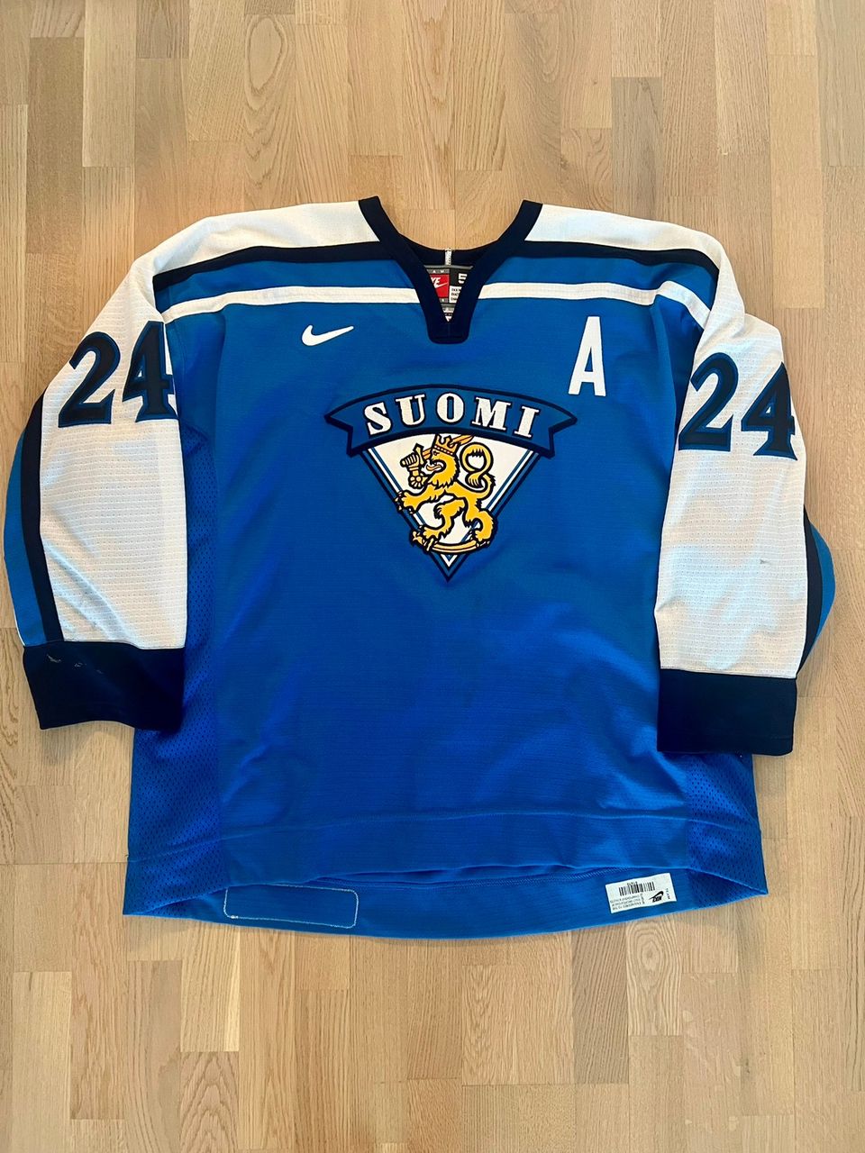 Sami Kapanen Leijonat Olympia Game Worn